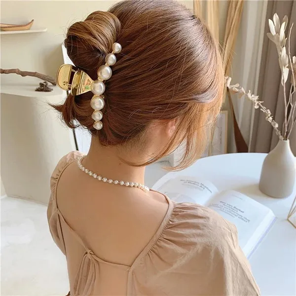 Cách búi tóc sang chảnh 4