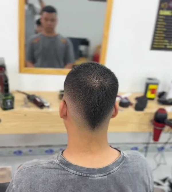 Buzz cut gáy nhọn 2