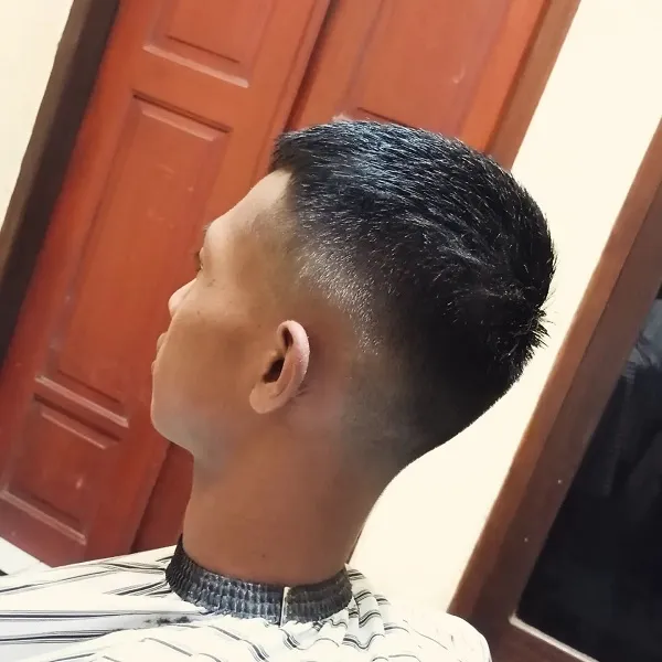 Buzz cut gáy nhọn 3