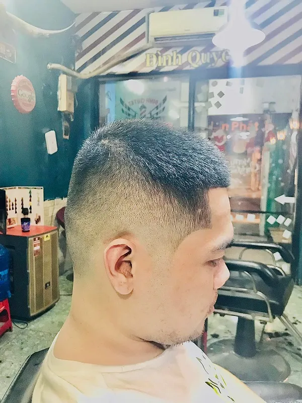 Buzzcut học sinh 2