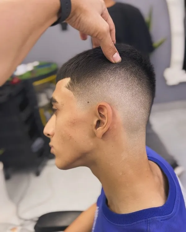 Buzzcut học sinh 8