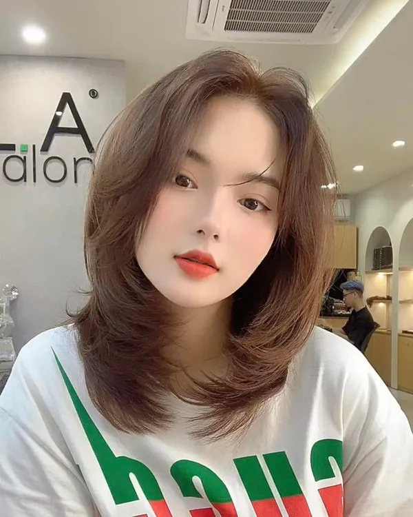 Kiểu tóc mullet layer nữ uốn chữ C 2