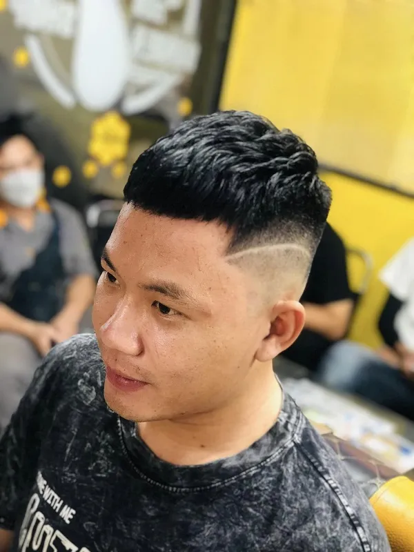 Kiểu tóc mohican mái ngắn 1