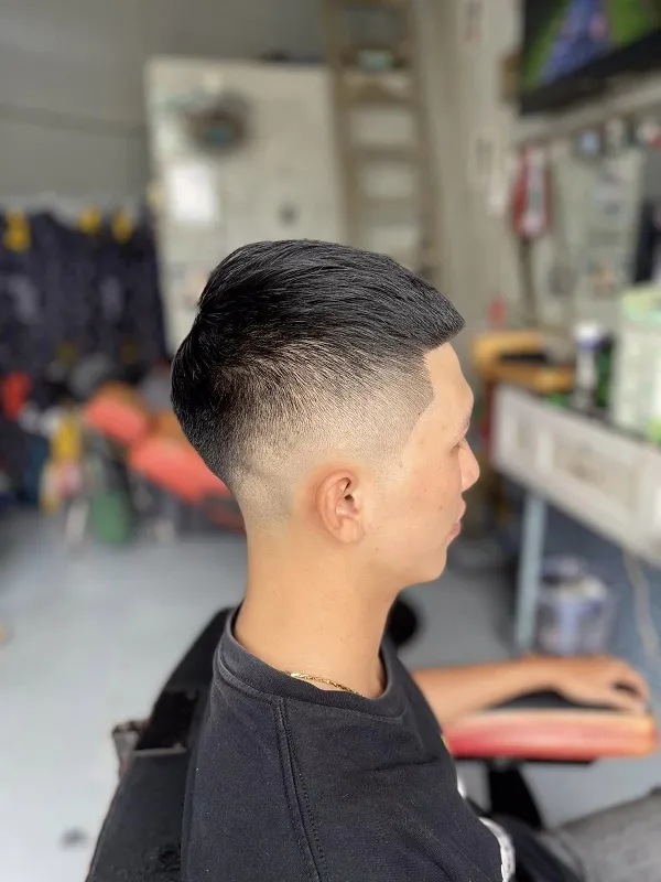 Kiểu tóc mohican mái ngắn 3