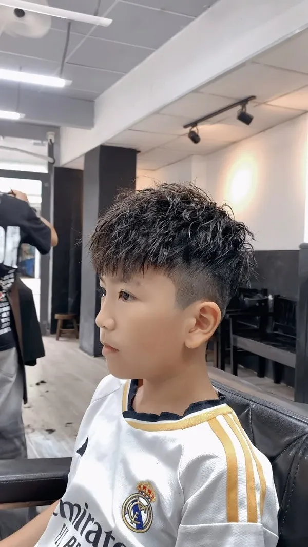 Kiểu uốn ruffled hair ngắn 1