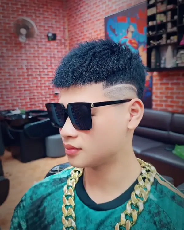 Mohican uốn con sâu 1