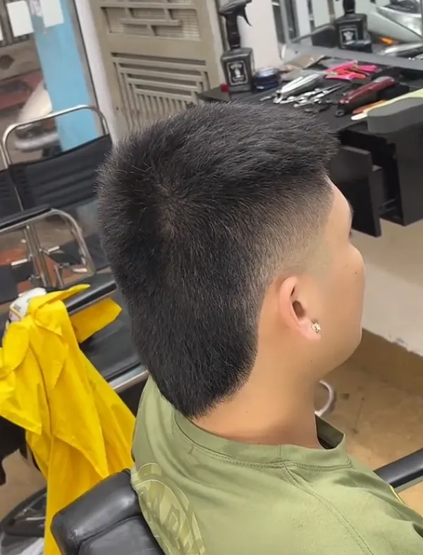 Tóc mohican ngắn không vuốt 2