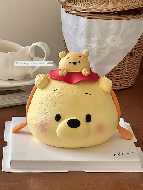 Ảnh bánh sinh nhật gấu Pooh vàng