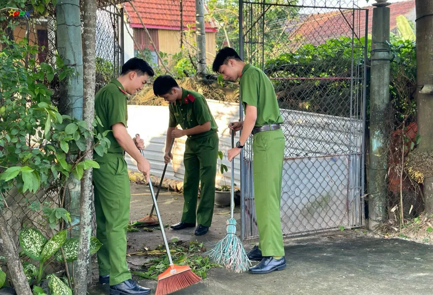 Hình ảnh đẹp về công an nhân dân